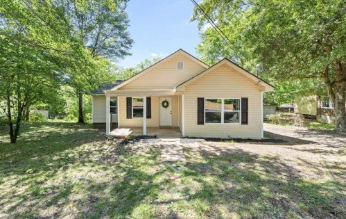 447 State St, Commerce, GA 30529-1924