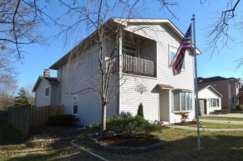 1457 Wedgewood Ave, Des Plaines, IL 60018-1315