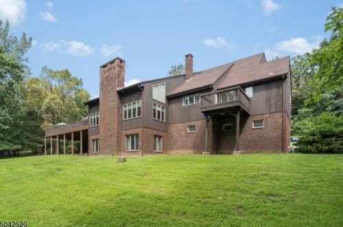 125 Miller Ln, Bridgewater, NJ 08807-2217
