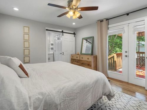 993 Burns Dr, Atlanta GA  30310-4631 exterior