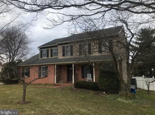 1539 Jefferson Ct, Lancaster PA  17602-1245 exterior