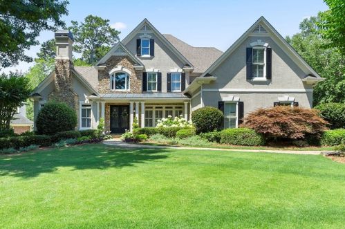 2715 Long Grove Dr, Marietta, GA 30062-8721