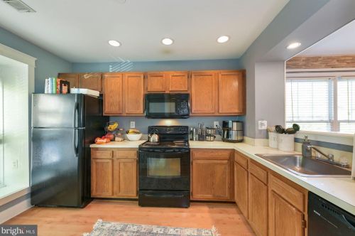 3840 9th Rd, Arlington, VA 22204-4169