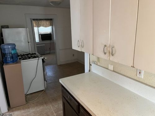 50 Anderson Ave, Paterson NJ  07512-2153 exterior