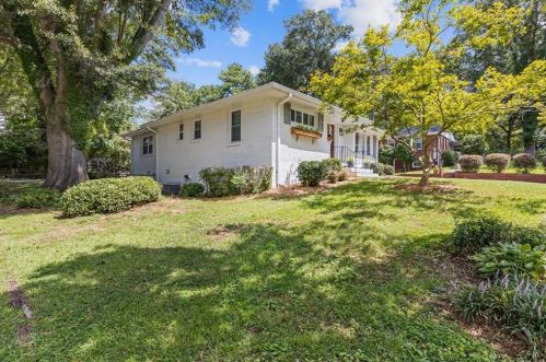 1061 Pinehurst Dr, Smyrna GA  30080-4356 exterior