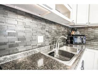1905 5th St, Minneapolis MN  55418-4403 exterior