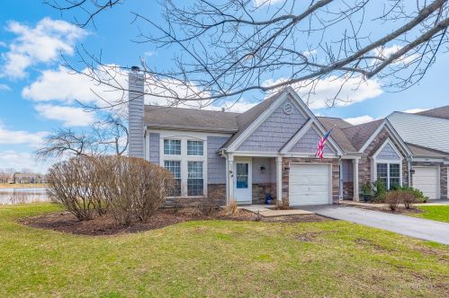 1307 Seabury Cir, Carol Stream, IL 60188-4823