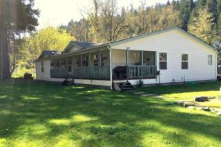 380 Elliott Creek Rd, Grants Pass OR  97543-9055 exterior