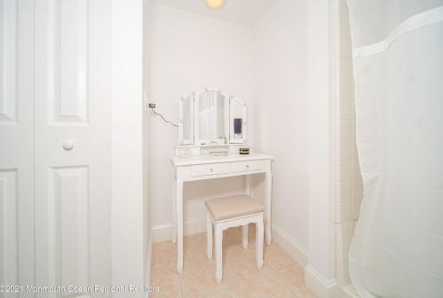 62 Manchester Ct, Tinton Falls NJ  07701-5496 exterior