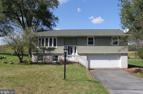 513 Willow Ln, Lancaster, PA 17601-5638