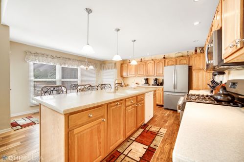 1830 Dorchester Ave, Barrington Hills, IL 60102