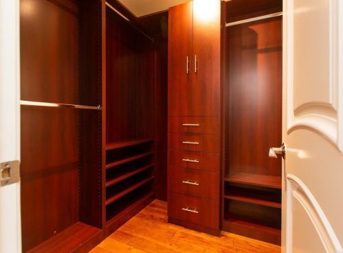 2411 Chevy Chase Dr, Glendale CA  91206-4525 exterior