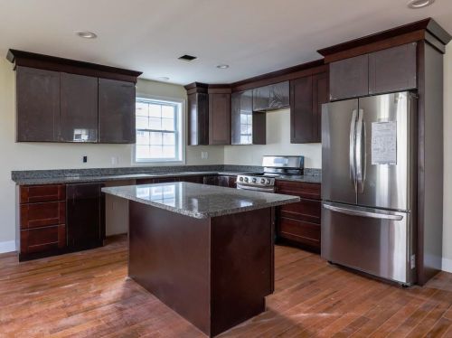 30 Alaska St, Providence, RI 02904-1209