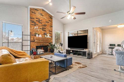 2201 Jackson Cir, Carrollton TX  75006-1635 exterior