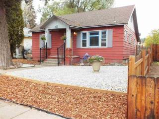 2208 4th Ave, Spokane WA  99202-4017 exterior