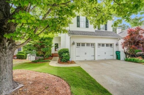 142 Stoneforest Dr, Holly Springs GA  30189-2553 exterior