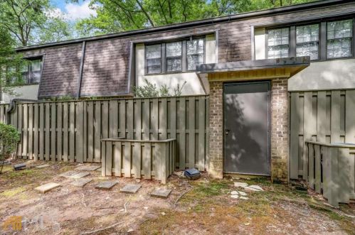 21 Arpege Way, Atlanta GA  30327-1001 exterior