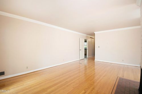 2362 Chapman Rd, Glendale CA  91214-3013 exterior
