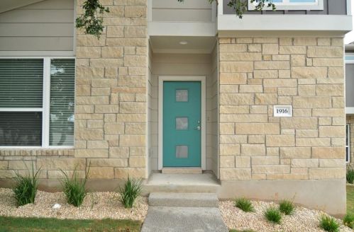 1916 Cleese Dr, Austin TX  78741-7092 exterior