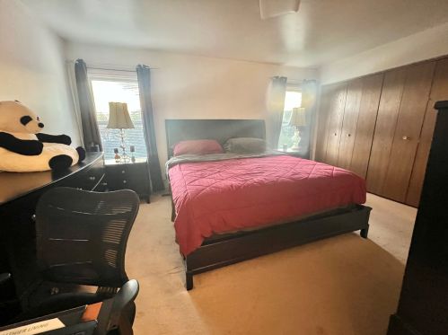 1122 Bradbury Cir, Carol Stream IL  60188-3903 exterior