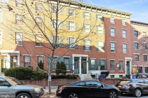 1523 Green St, Philadelphia PA  19130-4005 exterior