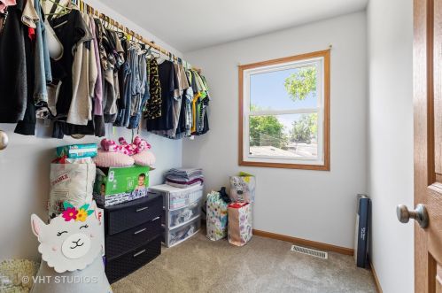 519 Spruce Rd, Lemont IL  60440-2504 exterior