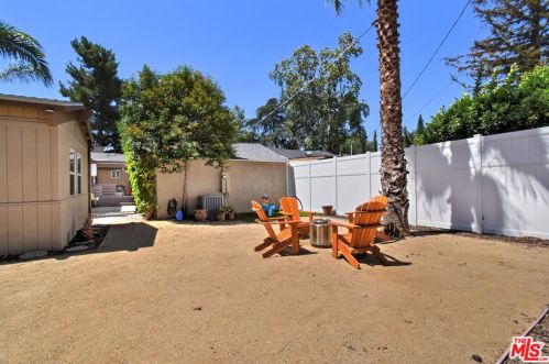 14609 Albers St, Van Nuys CA  91411-3711 exterior