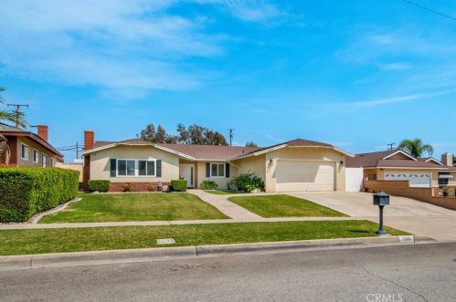 1146 13th Ave, Upland, CA 91786-3404
