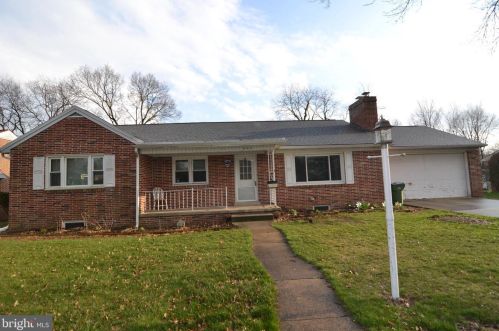 645 Sandra Ave, Harrisburg, PA 17109-5817