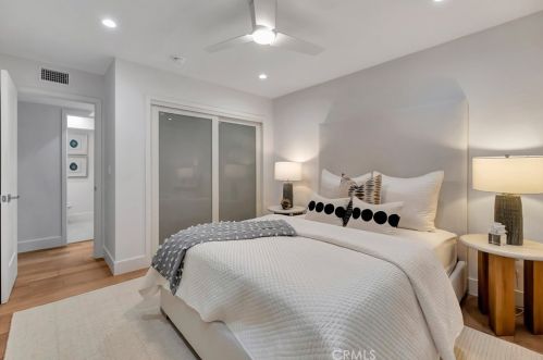 5892 Bellfield Ln, Huntington Beach CA  92648-1041 exterior