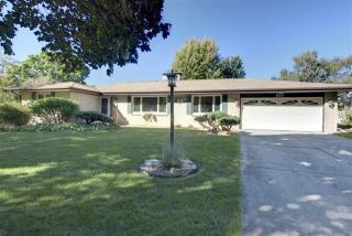 810 Tamarack Ln, Rockford, IL 61107-3560