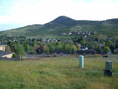 4758 Hathaway Dr, Medford OR  97504-9503 exterior