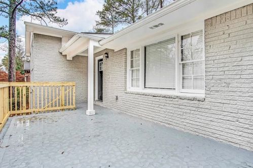4031 Bakers Ferry Rd, Atlanta GA  30331-3927 exterior