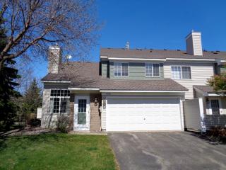 4100 Durham Ct, Saint Paul MN  55122-2147 exterior