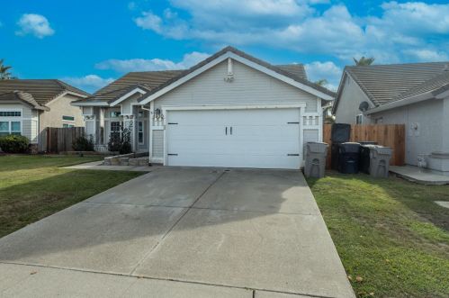 4930 Harrow Dr, Elk Grove, CA 95758-6776