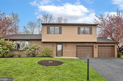 4913 Janelle Dr, Harrisburg, PA 17112-2141
