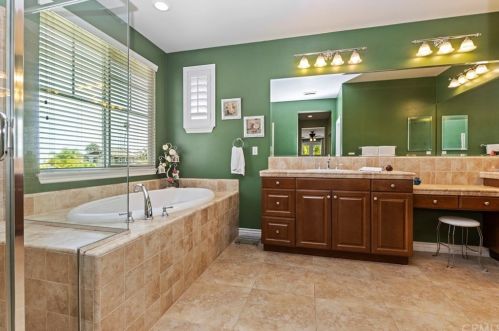 16107 Sierra Heights Dr, Riverside CA  92503-8413 exterior