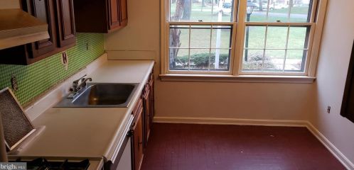 5826 Humblebee Rd, Columbia, MD 21045-3505