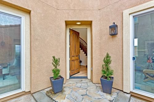 16849 Ridge Cliff Dr, Riverside CA  92503-0251 exterior