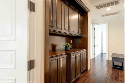 4719 Tobias Ave, Van Nuys CA  91403-2826 exterior