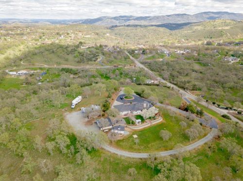 6050 Bergsma Ln, Valley Springs, CA 95252-8724