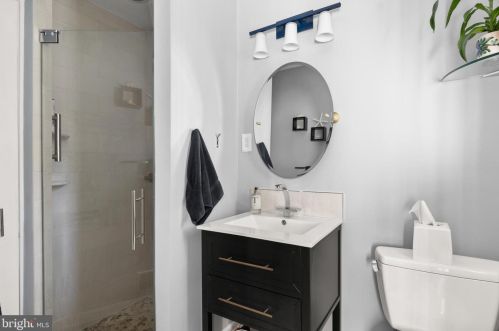 1211 Pinecrest Cir, Silver Spring MD exterior