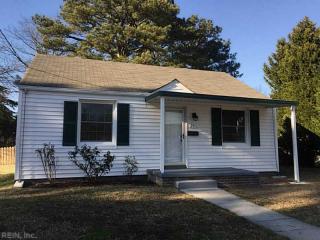 26 Colin Dr, Portsmouth, VA 23701-2017
