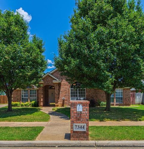 7344 Hidden Oaks Dr, Fort Worth TX  76182-3405 exterior