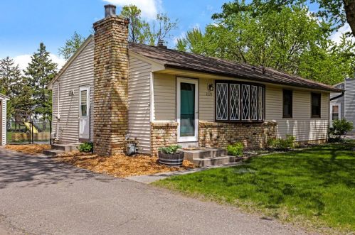 2329 Cedar Ave, Saint Paul MN  55110-4430 exterior
