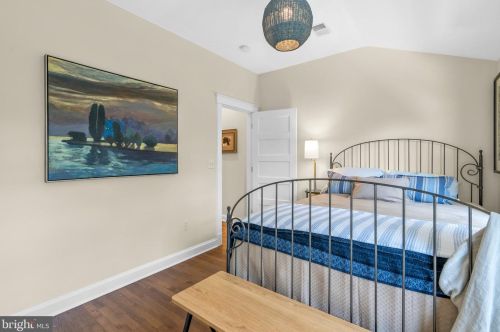 8409 Grove St, Silver Spring MD 20910-4761 exterior