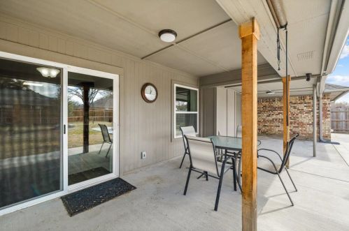 6833 Megan Ln, Fort Worth TX  76182-4442 exterior