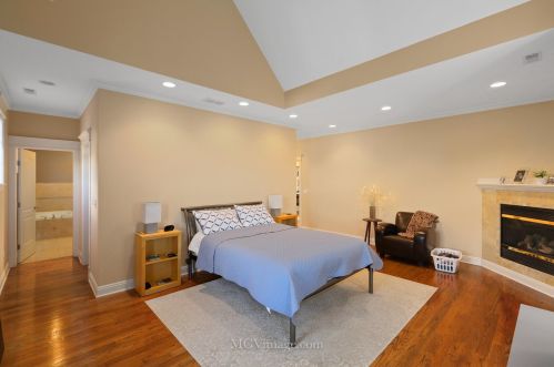 1003 Walter St, Lemont IL  60439-3920 exterior