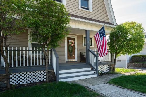 151 Geddes Ter, Waterbury, CT 06708-4707