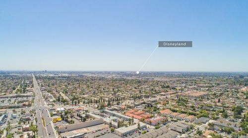 526 Buttonwood St, Anaheim CA  92805-2225 exterior